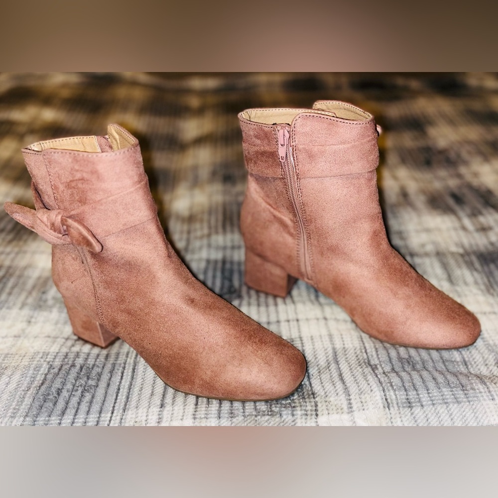 NWOT Women’s Lane Bryant Brown Suede Ankle Boots